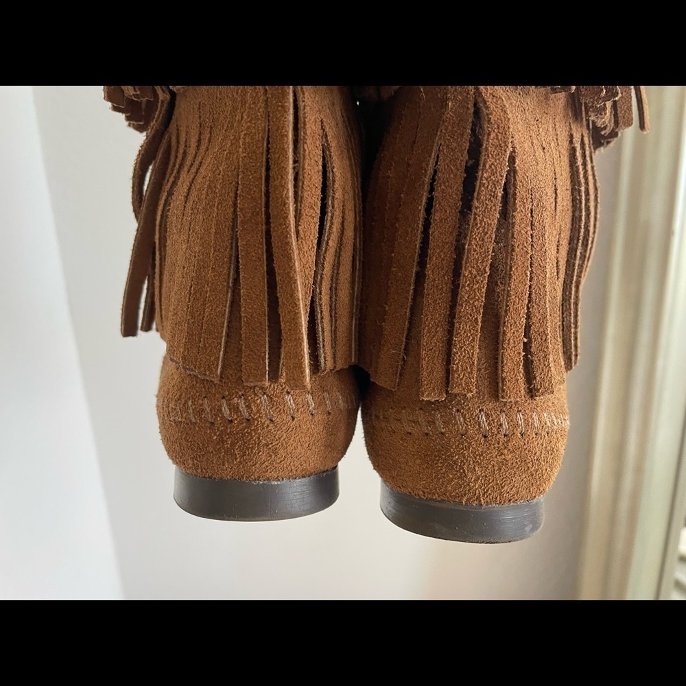 MINNETONKA 3 Tier Fringe Tall Boots Size 7 - Picture 2 of 8